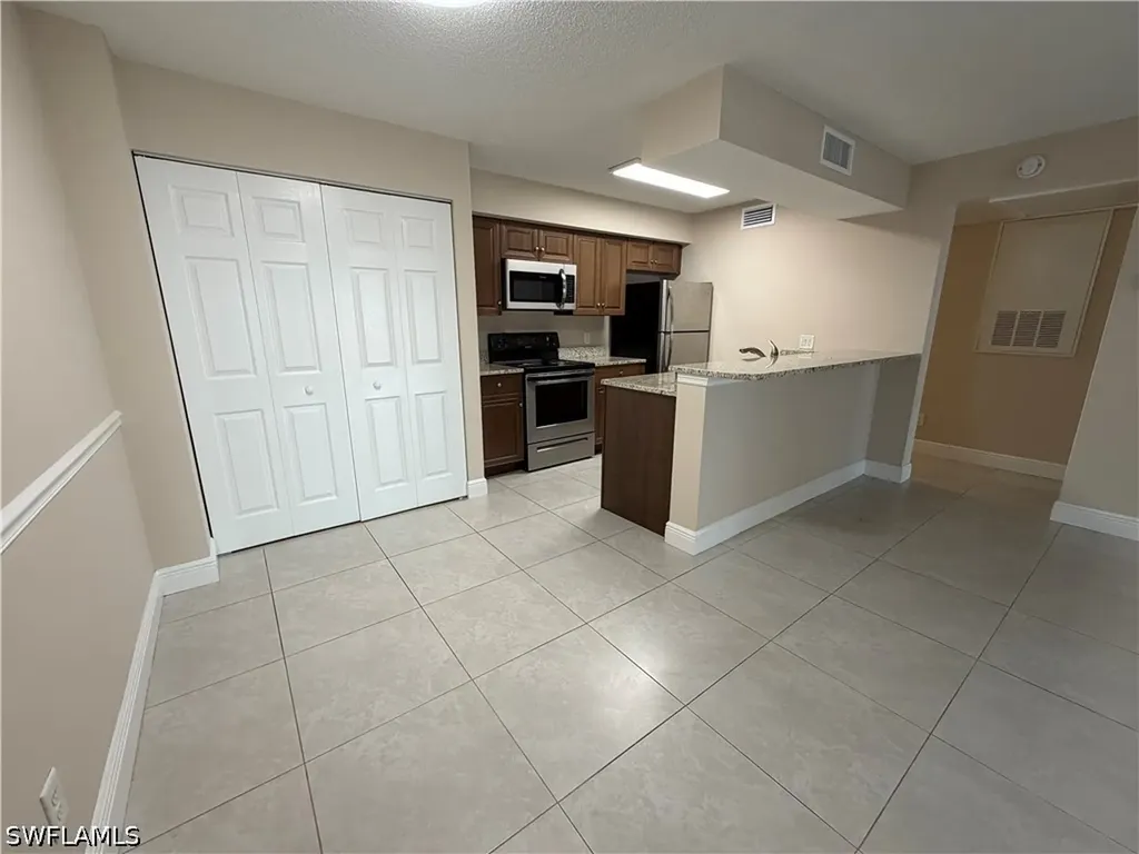 5307 Summerlin Road Fort Myers FL 33919