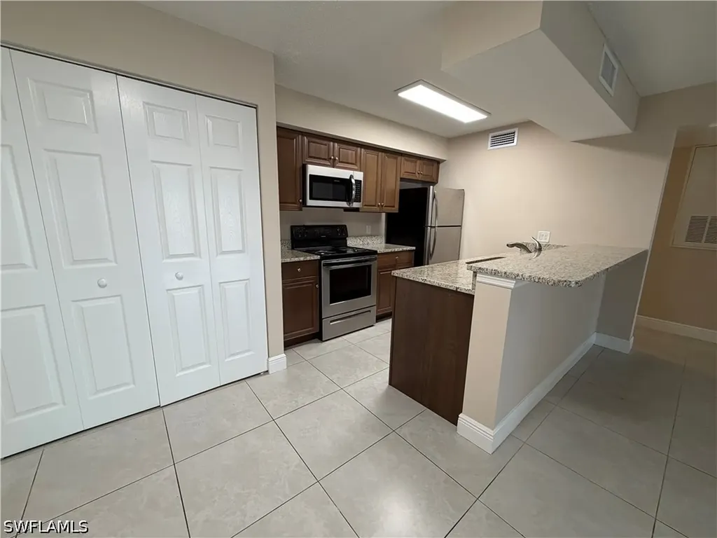 5307 Summerlin Road Fort Myers FL 33919
