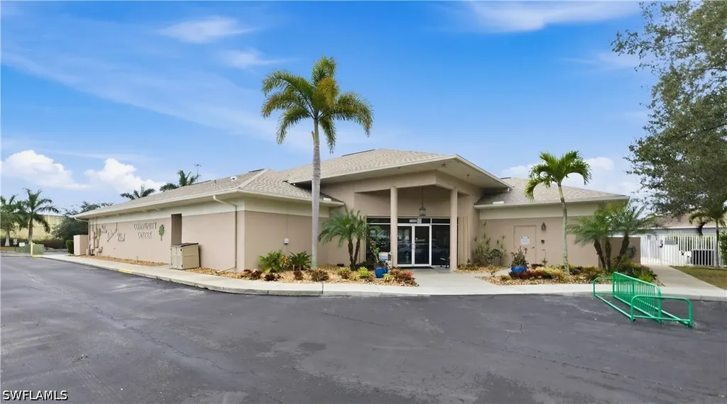 10707 Pearl Bay Circle Estero FL 33928