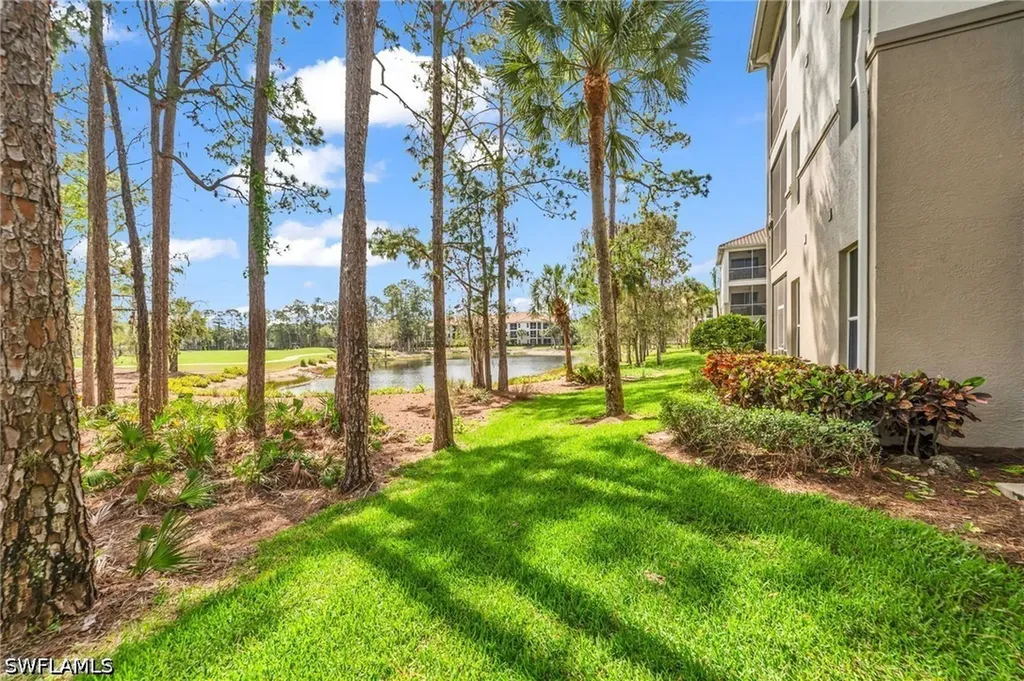 8253 Parkstone Place Naples FL 34120