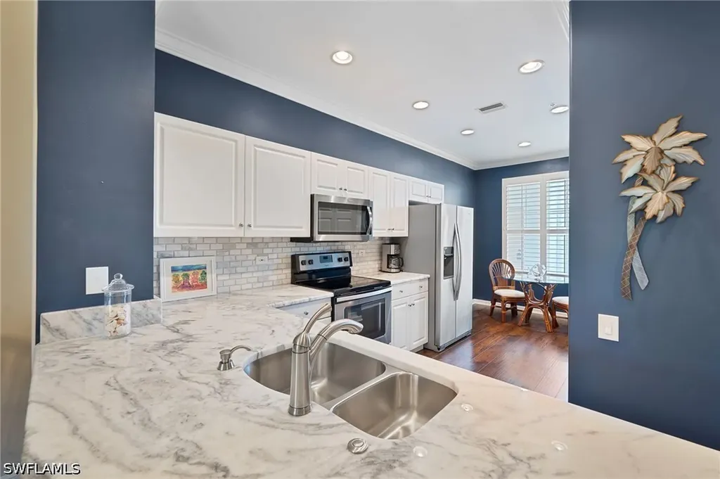 8253 Parkstone Place Naples FL 34120