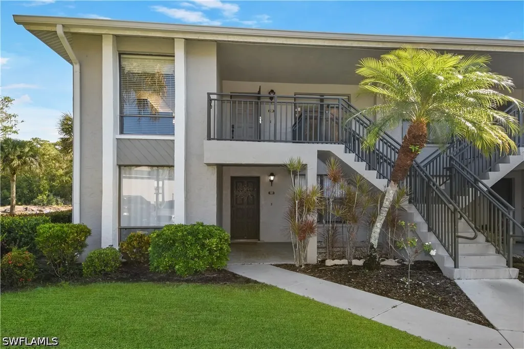 1203 Commonwealth Circle Naples FL 34116