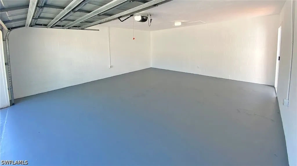 718 Reef Point Circle Naples FL 34108