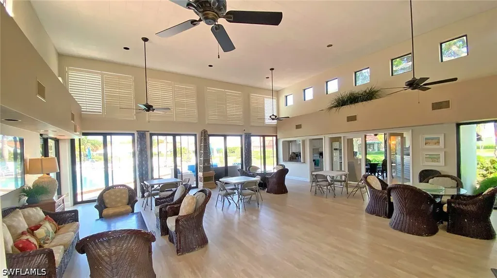 718 Reef Point Circle Naples FL 34108