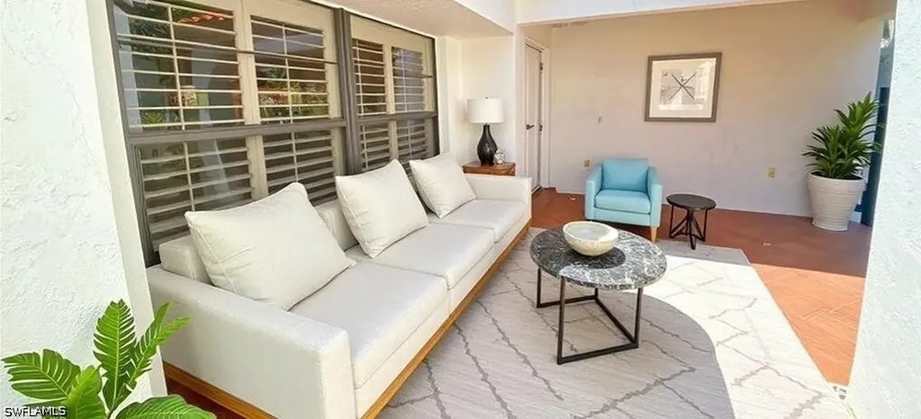 718 Reef Point Circle Naples FL 34108