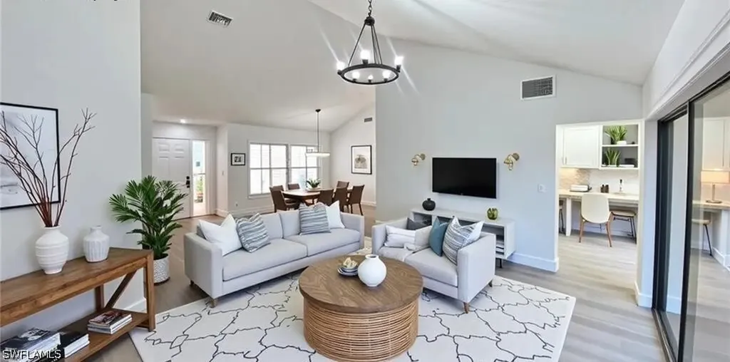 718 Reef Point Circle Naples FL 34108