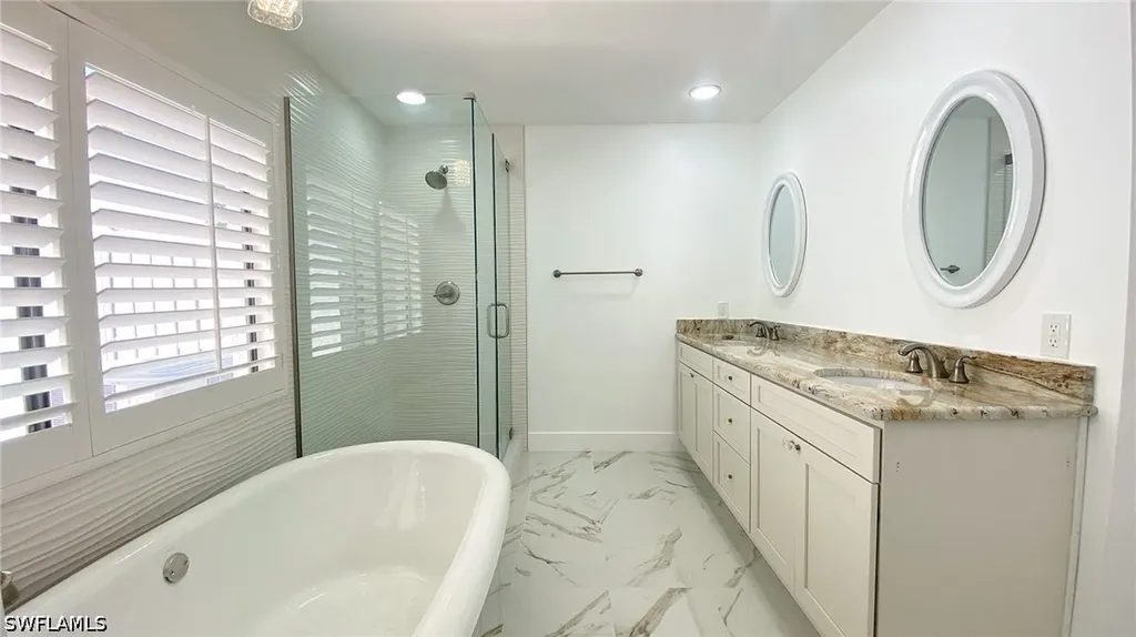 718 Reef Point Circle Naples FL 34108