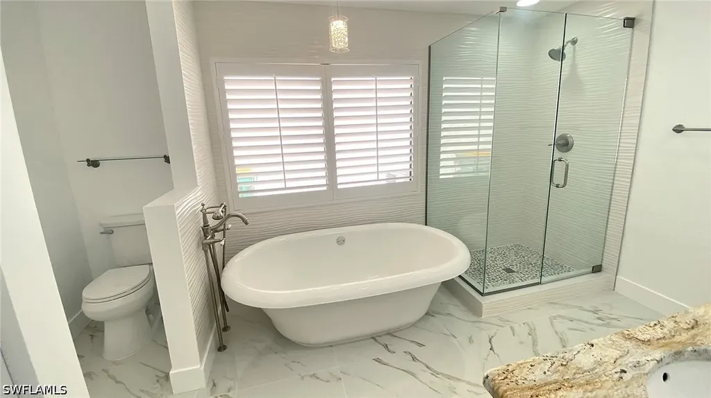 718 Reef Point Circle Naples FL 34108