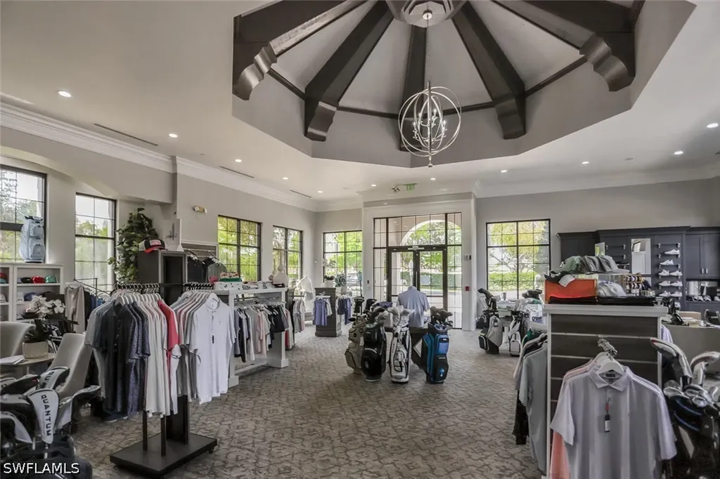 2862 Lone Pine Lane Naples FL 34119