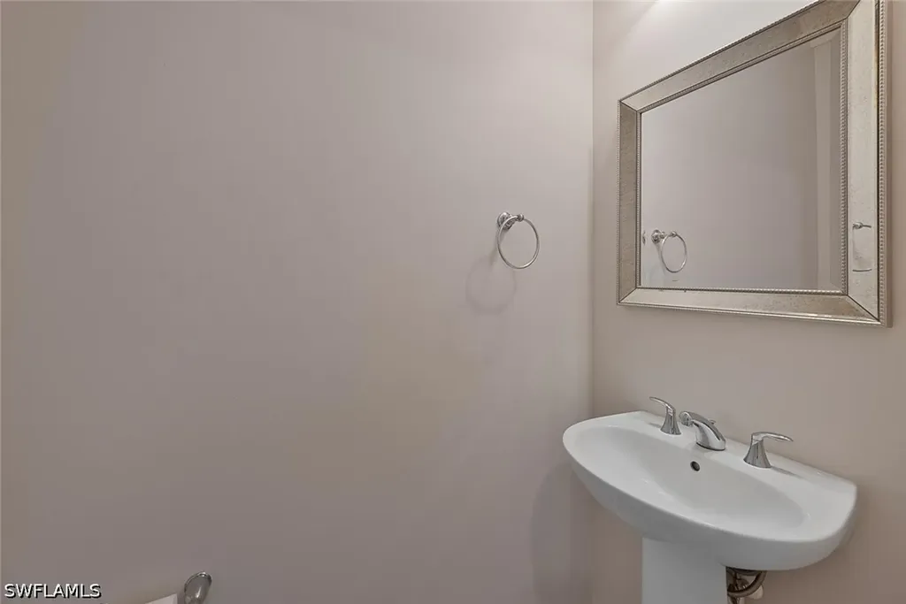 13010 Pembroke Drive Naples FL 34105