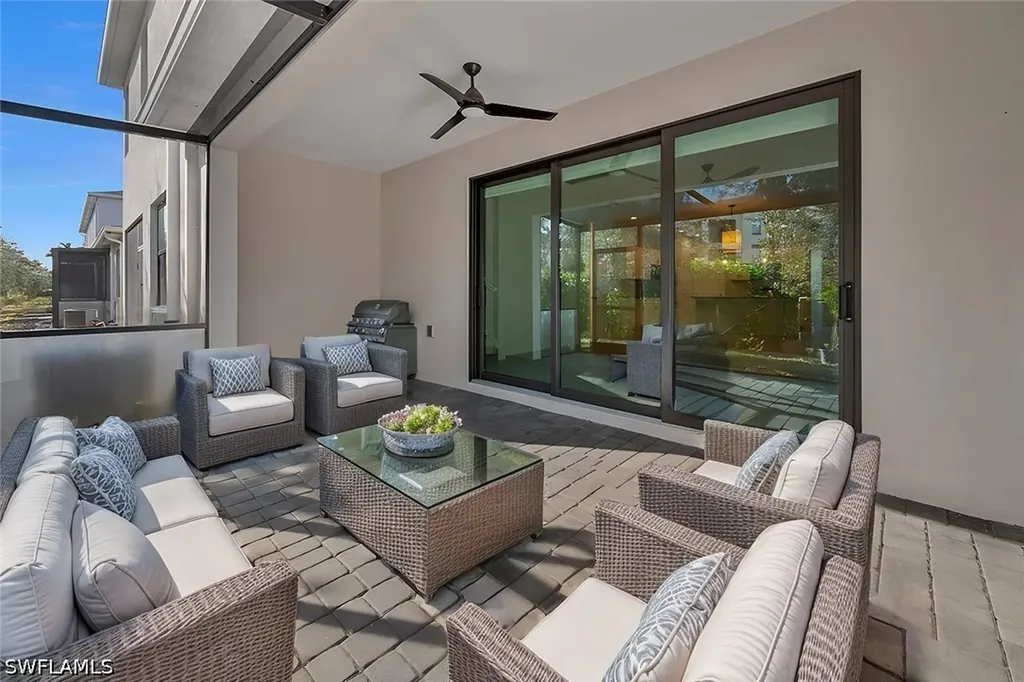 13010 Pembroke Drive Naples FL 34105