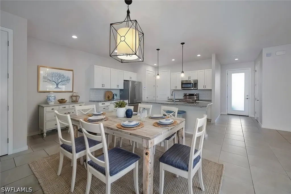 13010 Pembroke Drive Naples FL 34105