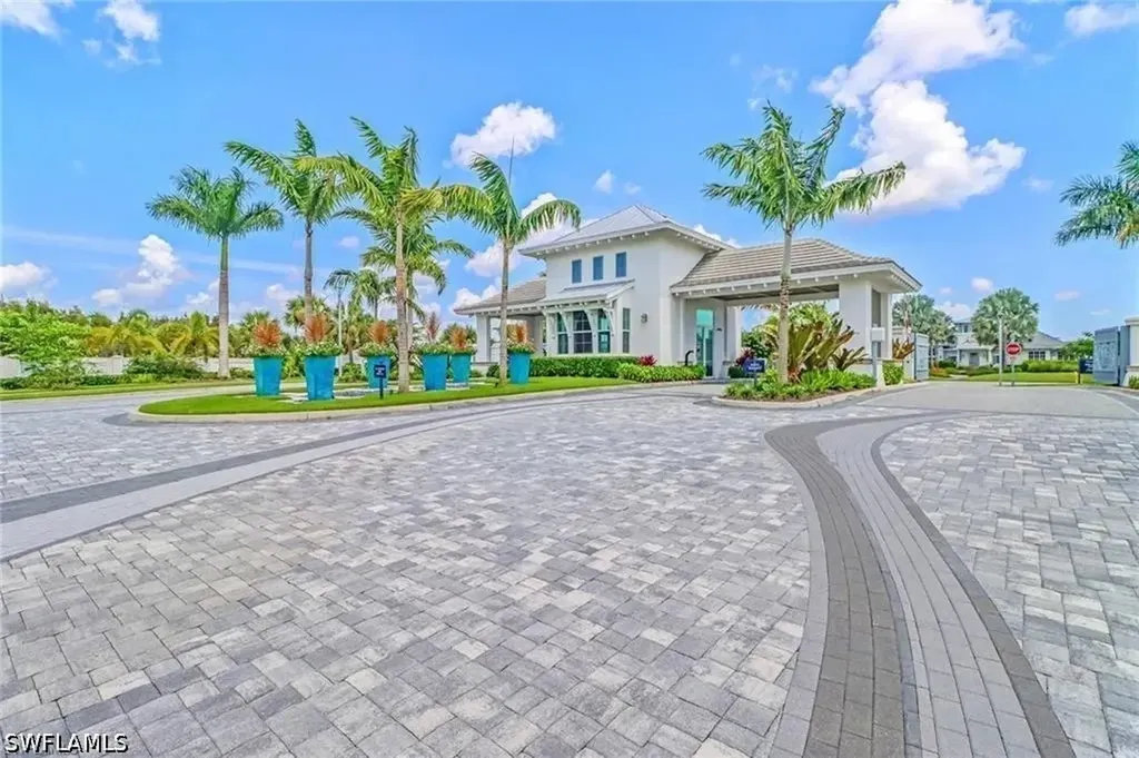 9175 Cayman Drive Naples FL 34114