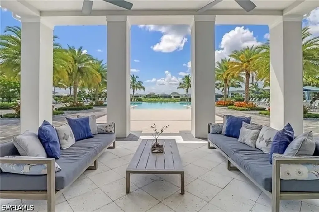 9175 Cayman Drive Naples FL 34114