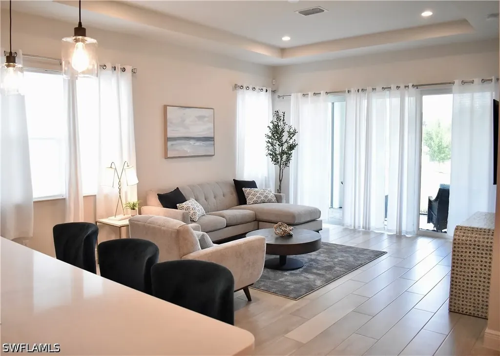 9175 Cayman Drive Naples FL 34114