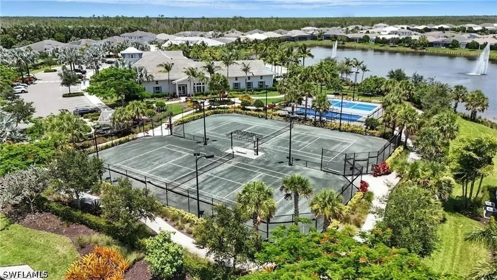 9175 Cayman Drive Naples FL 34114