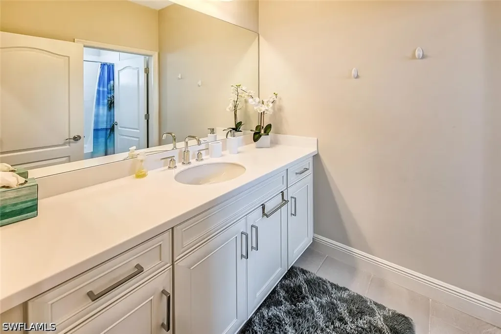 6954 Avalon Circle Naples FL 34112