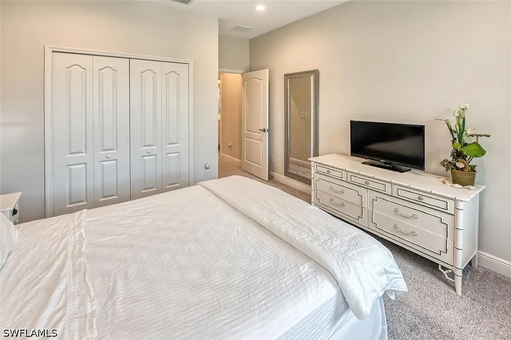 6954 Avalon Circle Naples FL 34112