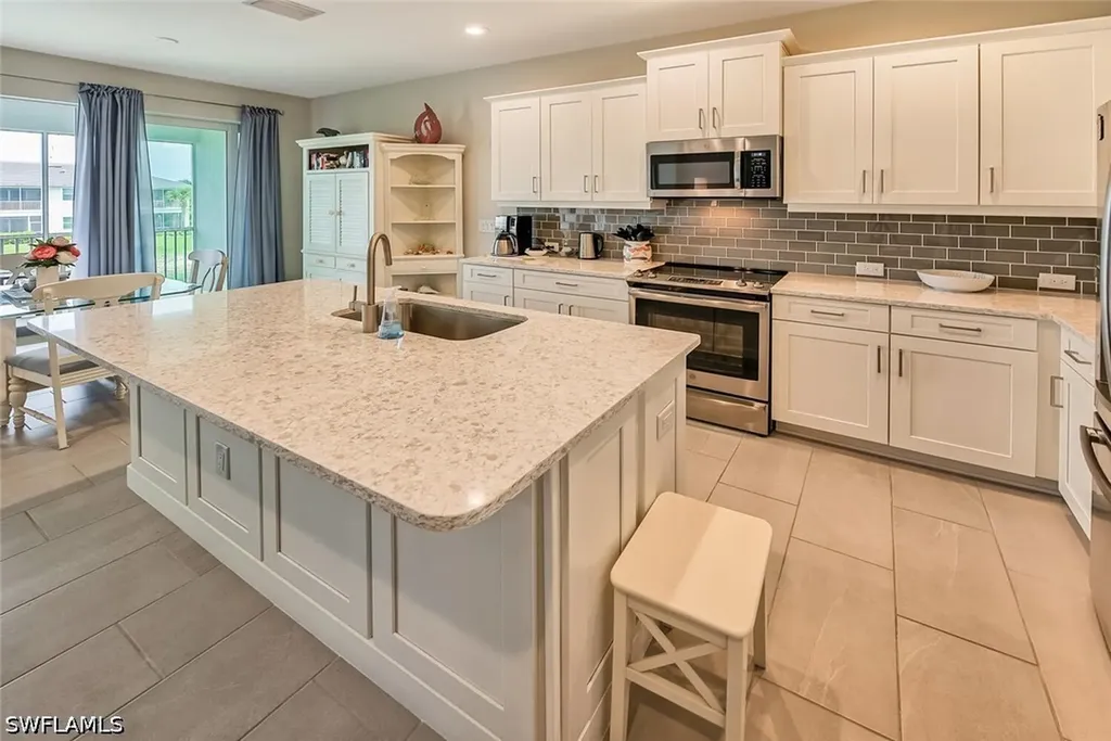 6954 Avalon Circle Naples FL 34112