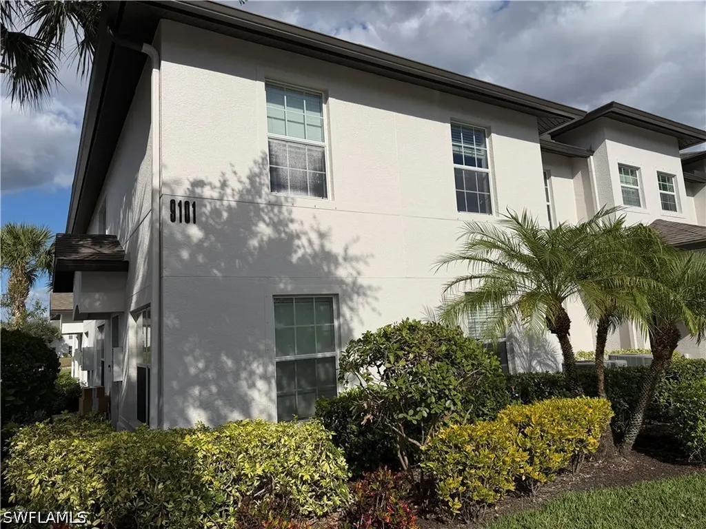 9101 Gervais Circle Naples FL 34120