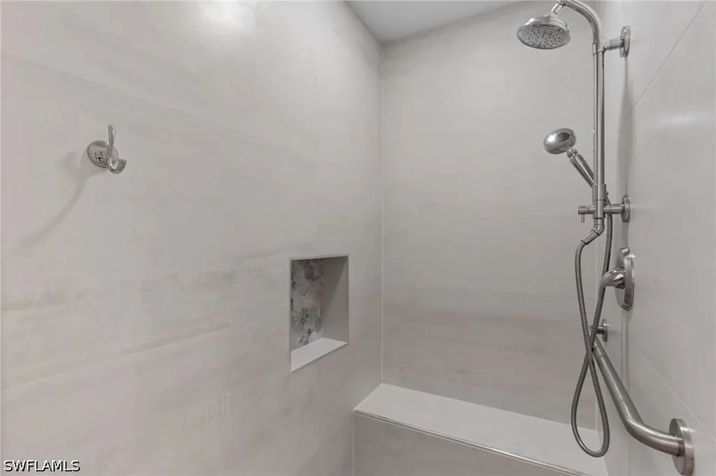 3980 Bishopwood Court E Naples FL 34114