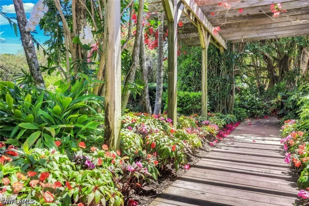 330 Bald Eagle Drive Naples FL 34105