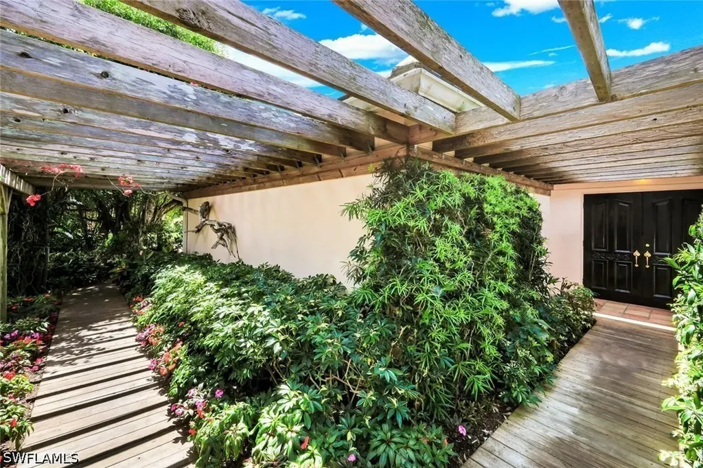 330 Bald Eagle Drive Naples FL 34105