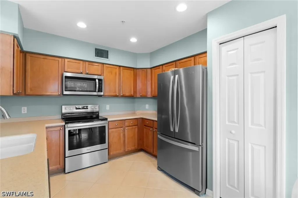 1595 Winding Oaks Way Naples FL 34109