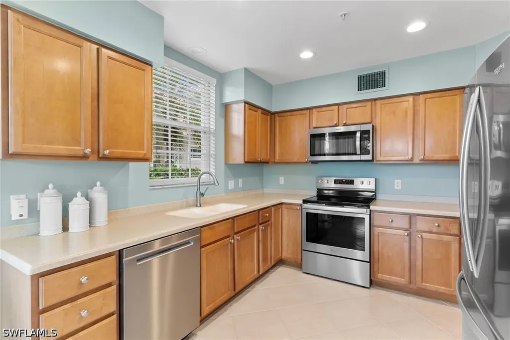 1595 Winding Oaks Way Naples FL 34109