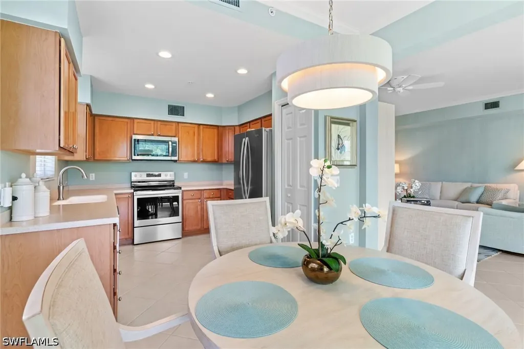 1595 Winding Oaks Way Naples FL 34109