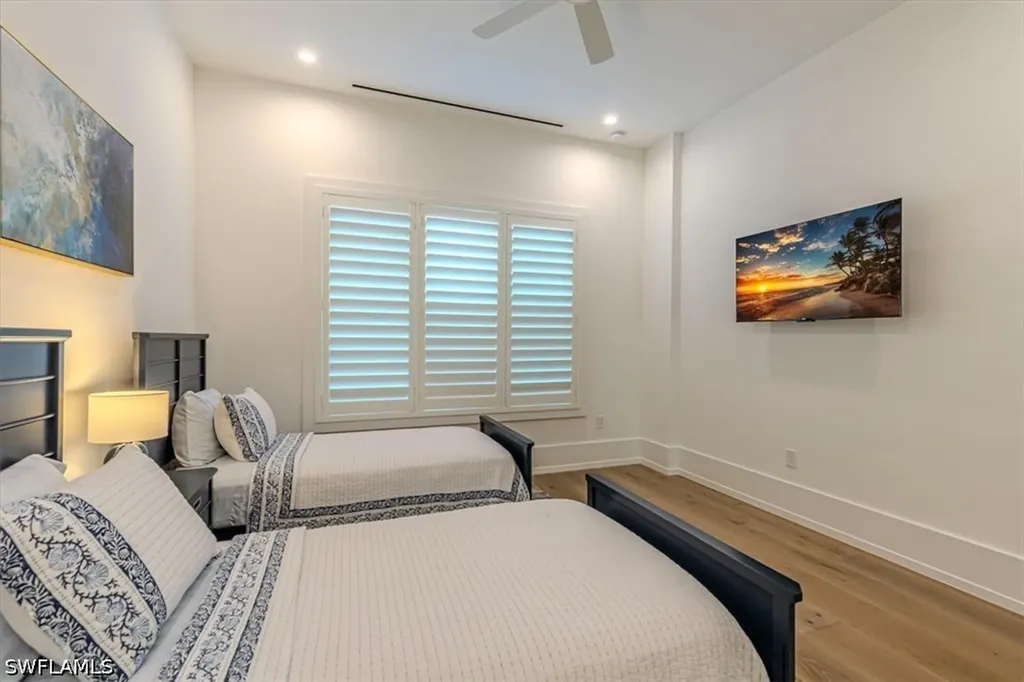 201 8th Street S Naples FL 34102