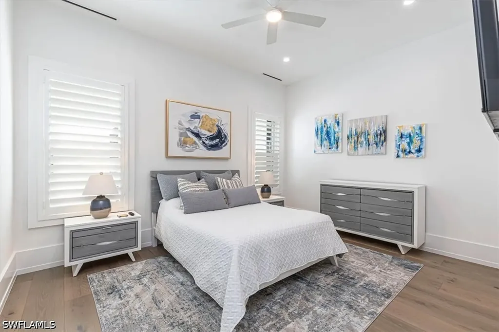 201 8th Street S Naples FL 34102