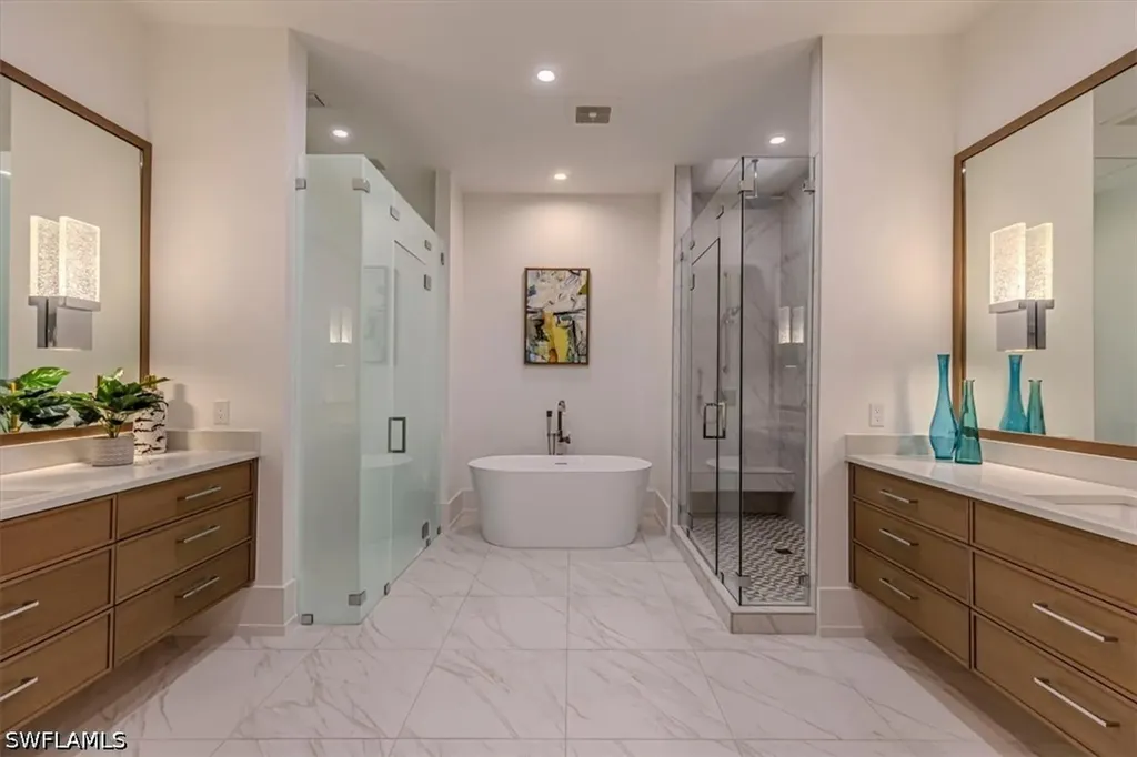 201 8th Street S Naples FL 34102