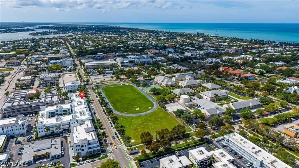 201 8th Street S Naples FL 34102
