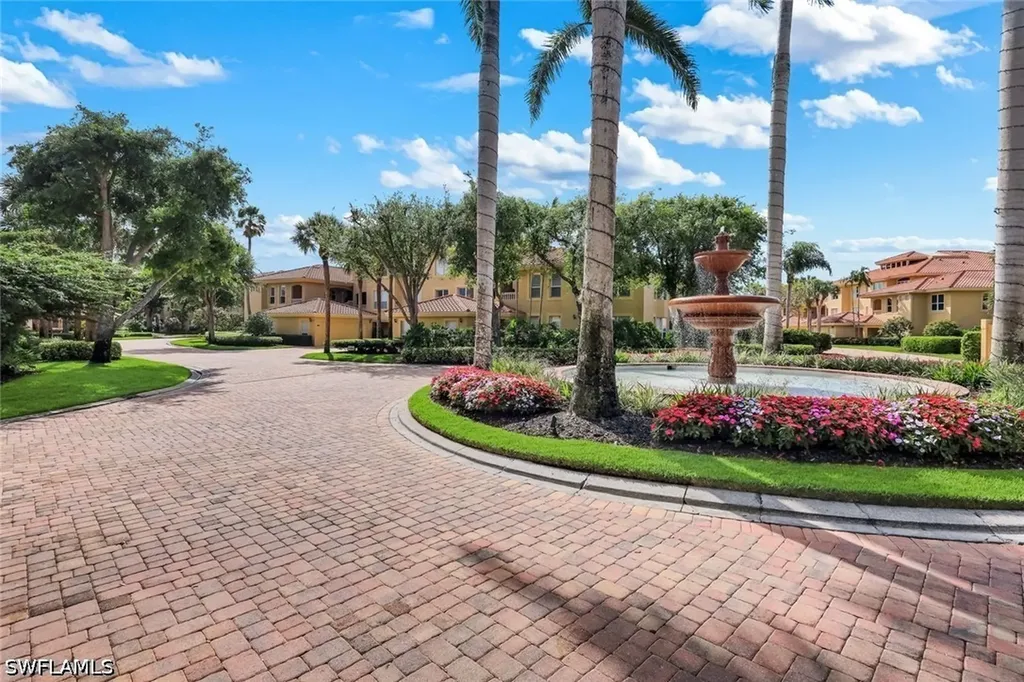 1840 Les Chateaux Boulevard Naples FL 34109