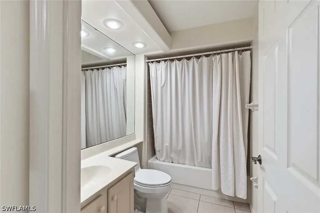 13040 Amberley Court Bonita Springs FL 34135