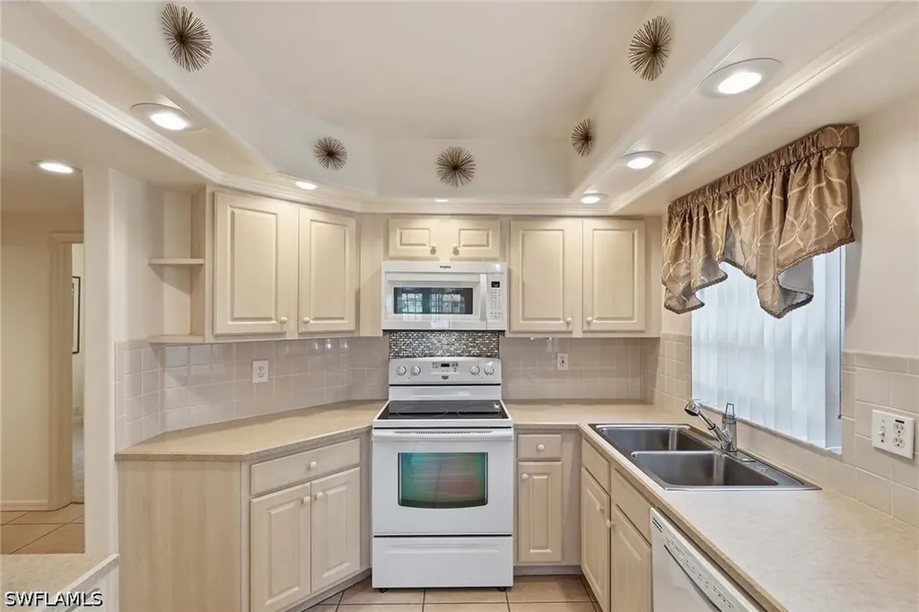 13040 Amberley Court Bonita Springs FL 34135