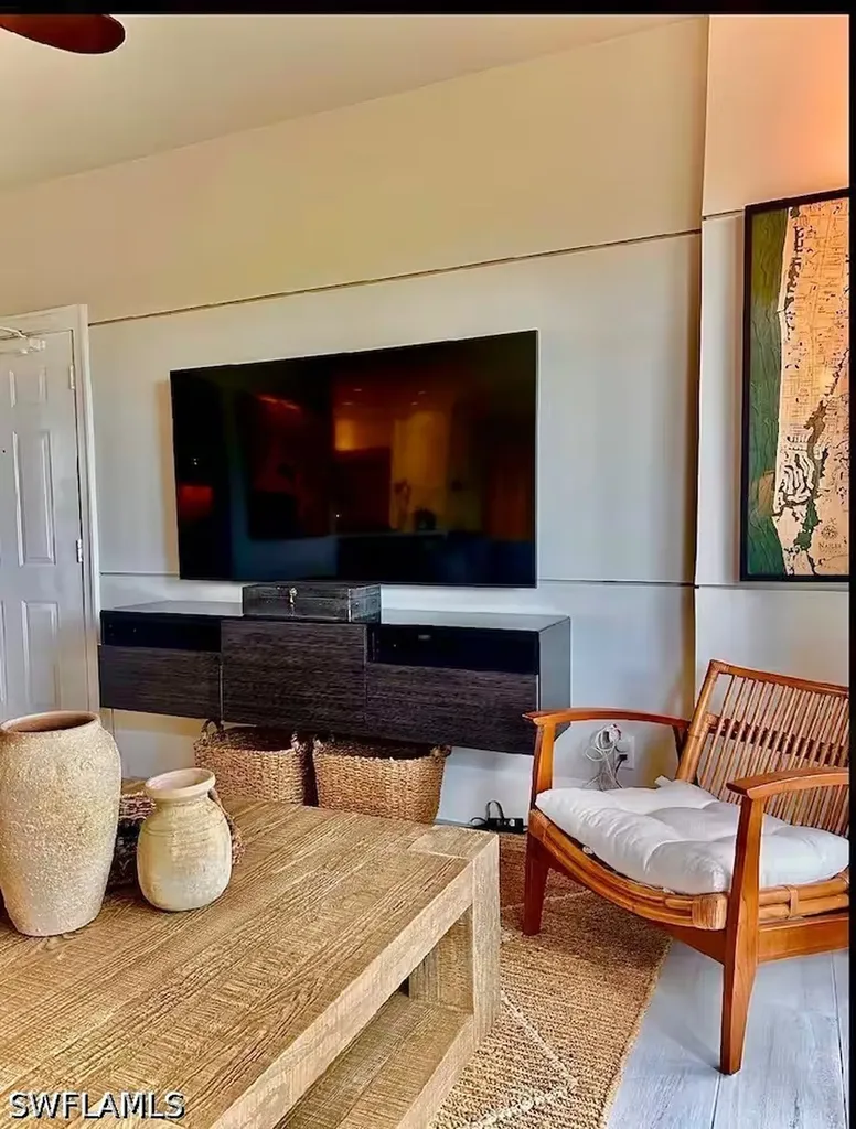 365 5th Avenue S Naples FL 34102