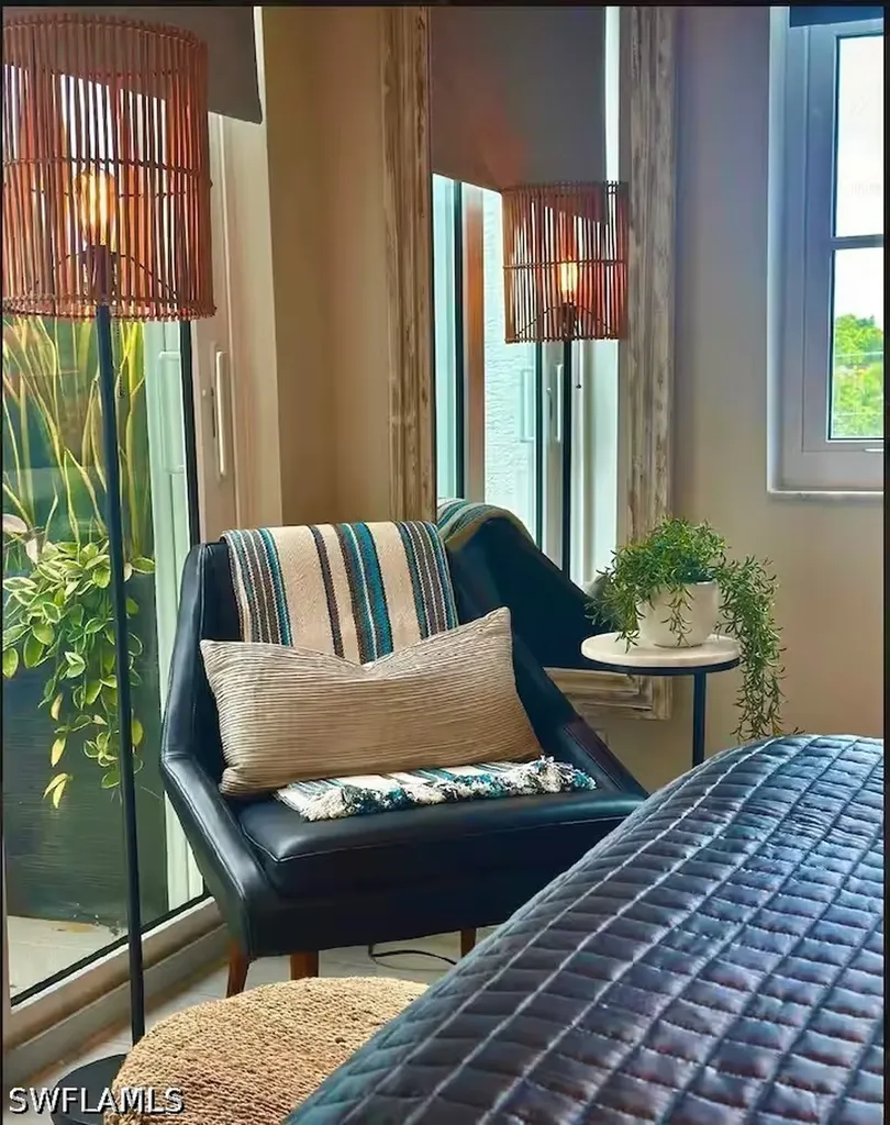 365 5th Avenue S Naples FL 34102
