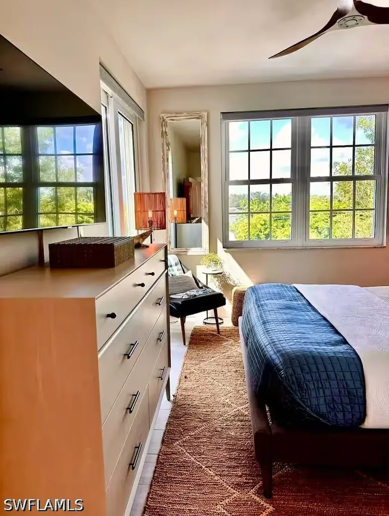 365 5th Avenue S Naples FL 34102