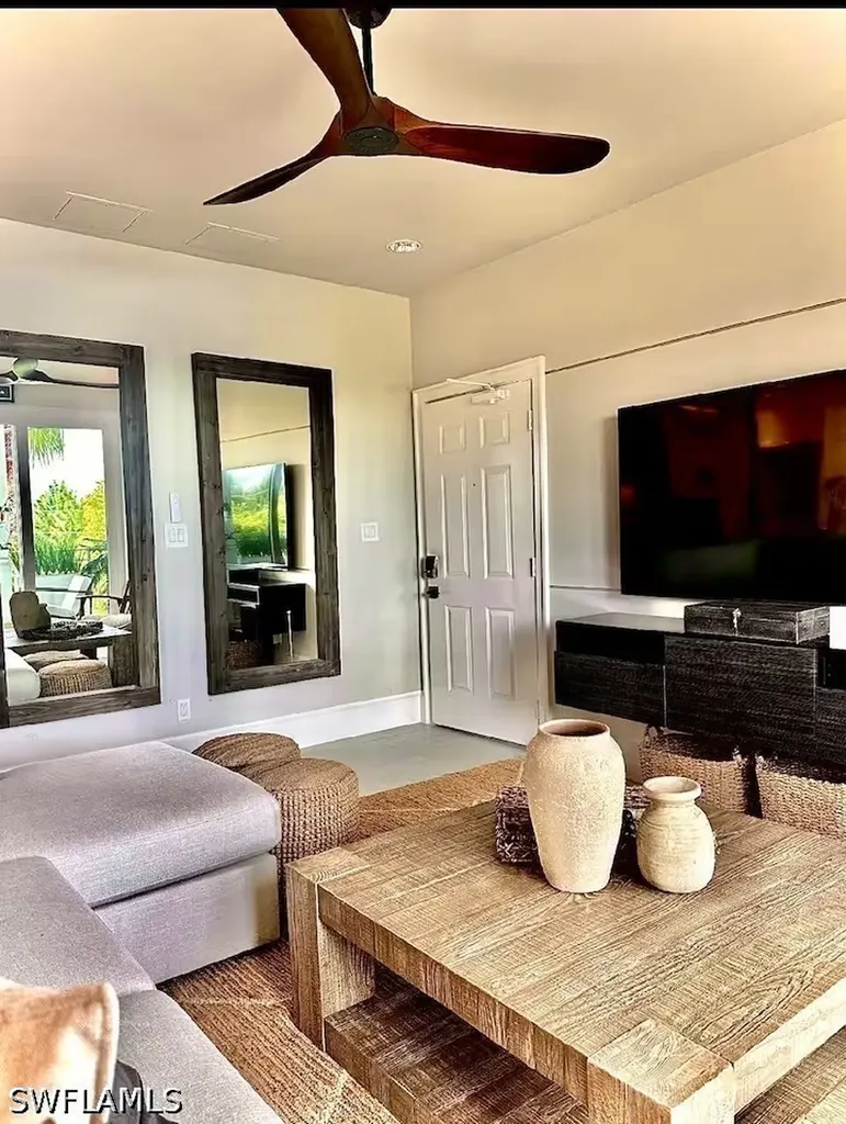 365 5th Avenue S Naples FL 34102