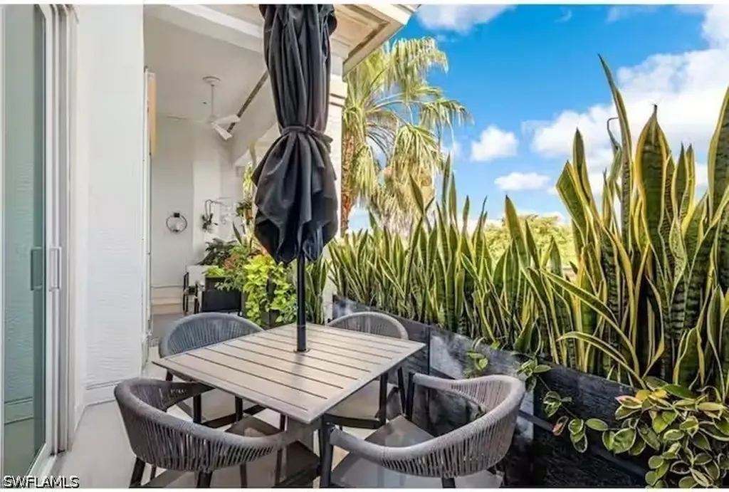 365 5th Avenue S Naples FL 34102