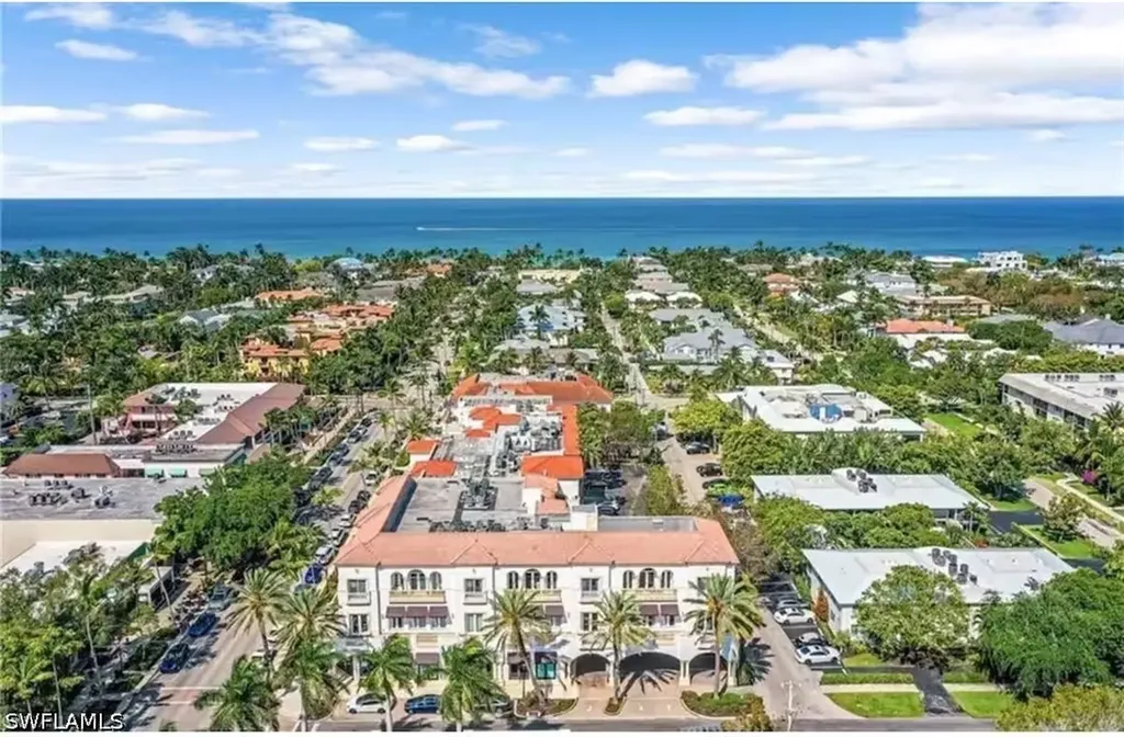 365 5th Avenue S Naples FL 34102