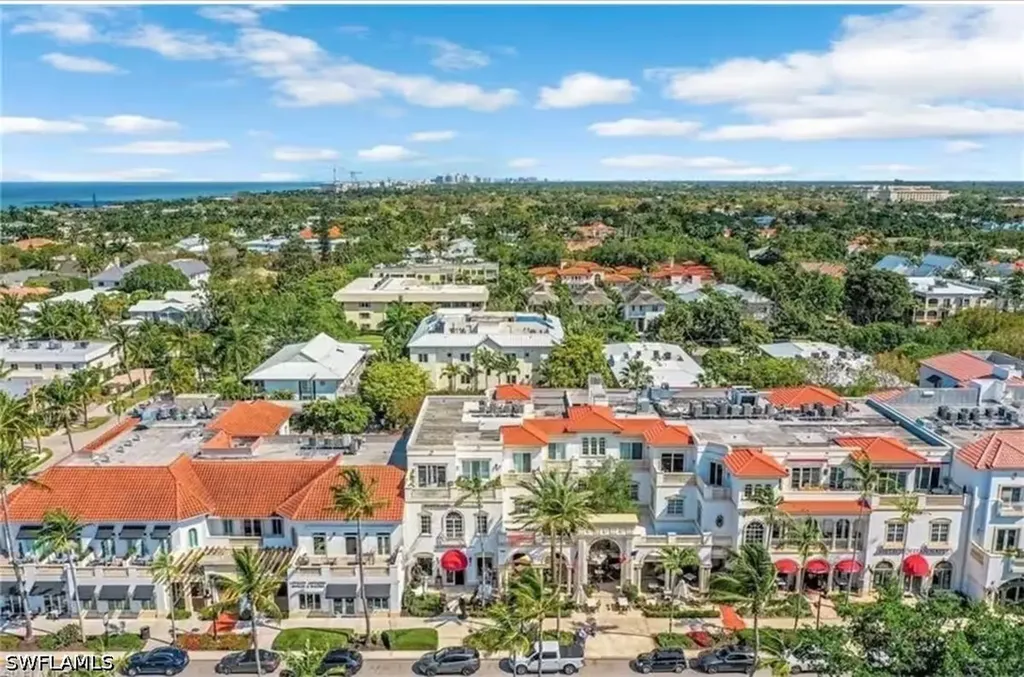 365 5th Avenue S Naples FL 34102