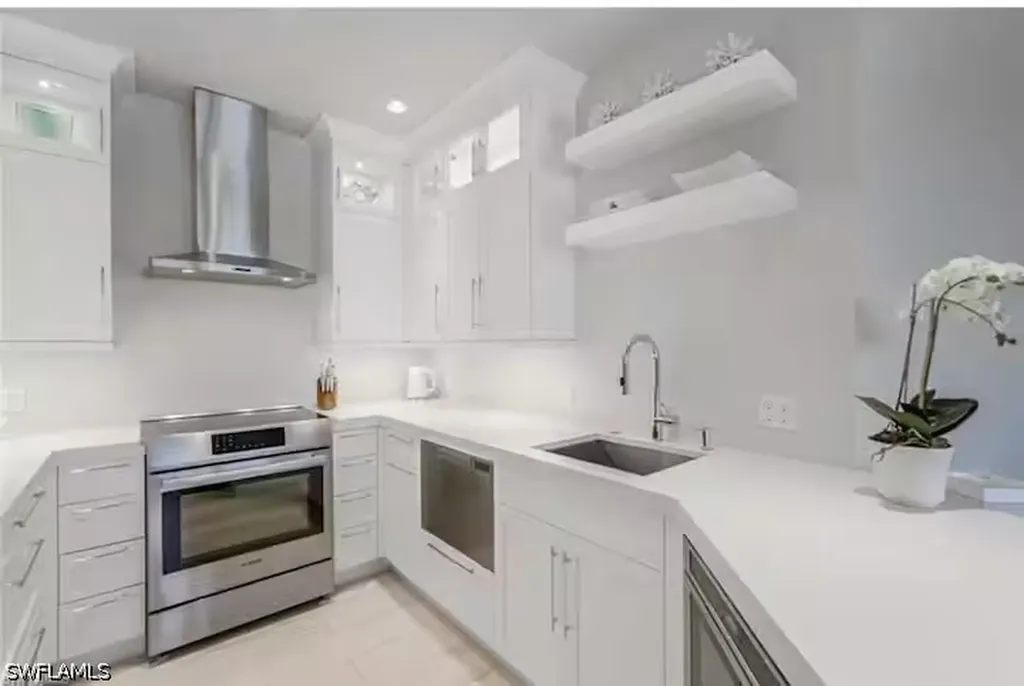 365 5th Avenue S Naples FL 34102