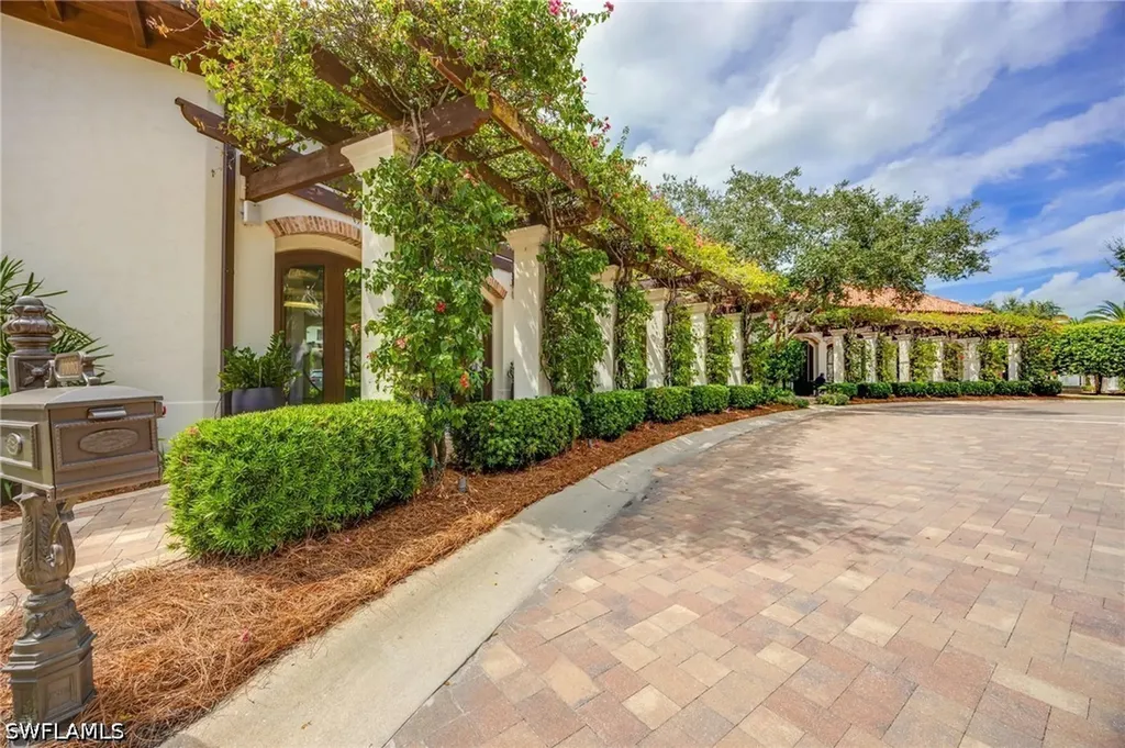 16460 Talis Park Drive Naples FL 34110