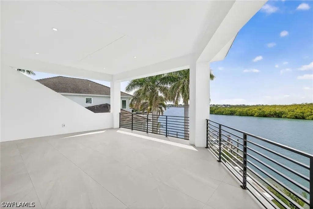 720 Hull Court Marco Island FL 34145