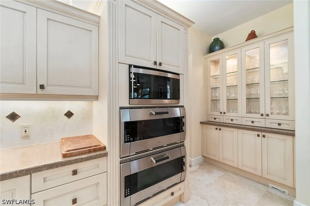 27241 Lakeway Court Bonita Springs FL 34134