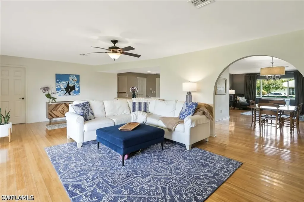 10361 Windsor Way Naples FL 34109