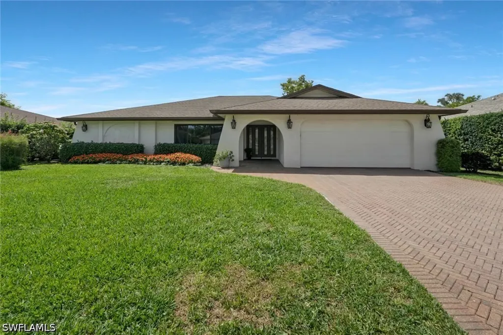 10361 Windsor Way Naples FL 34109